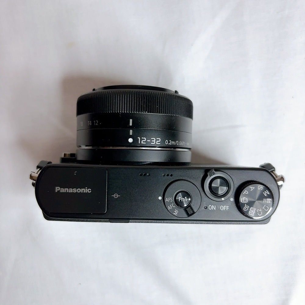 デジタル一眼カメラ