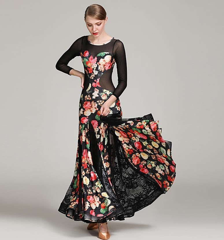 ラテンドレス 発表会