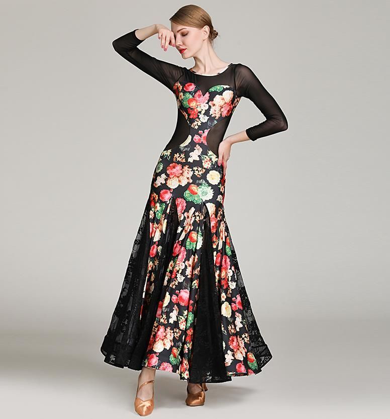 ラテンドレス 発表会