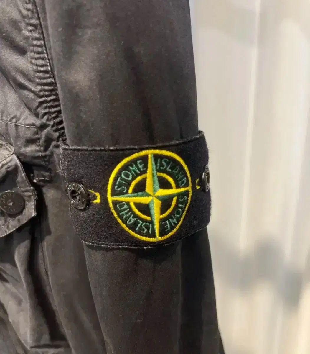 新モデル ストーンアイランド オーバーサイズシャツ ブラック L