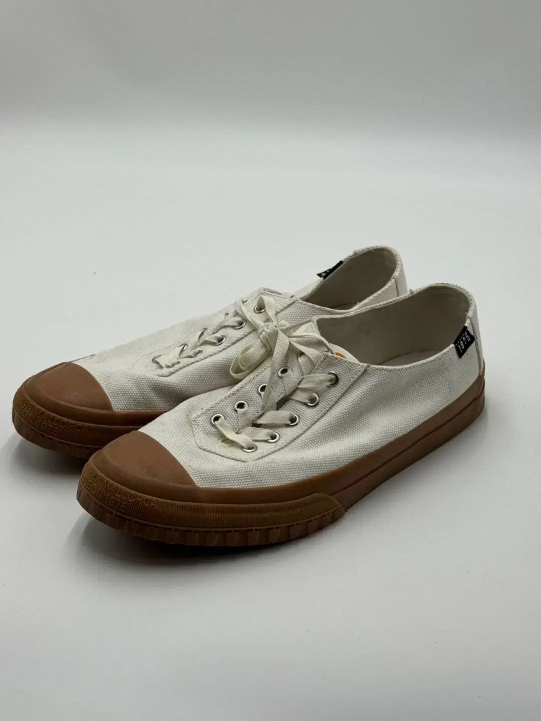 275 カンペール キャメル レオン