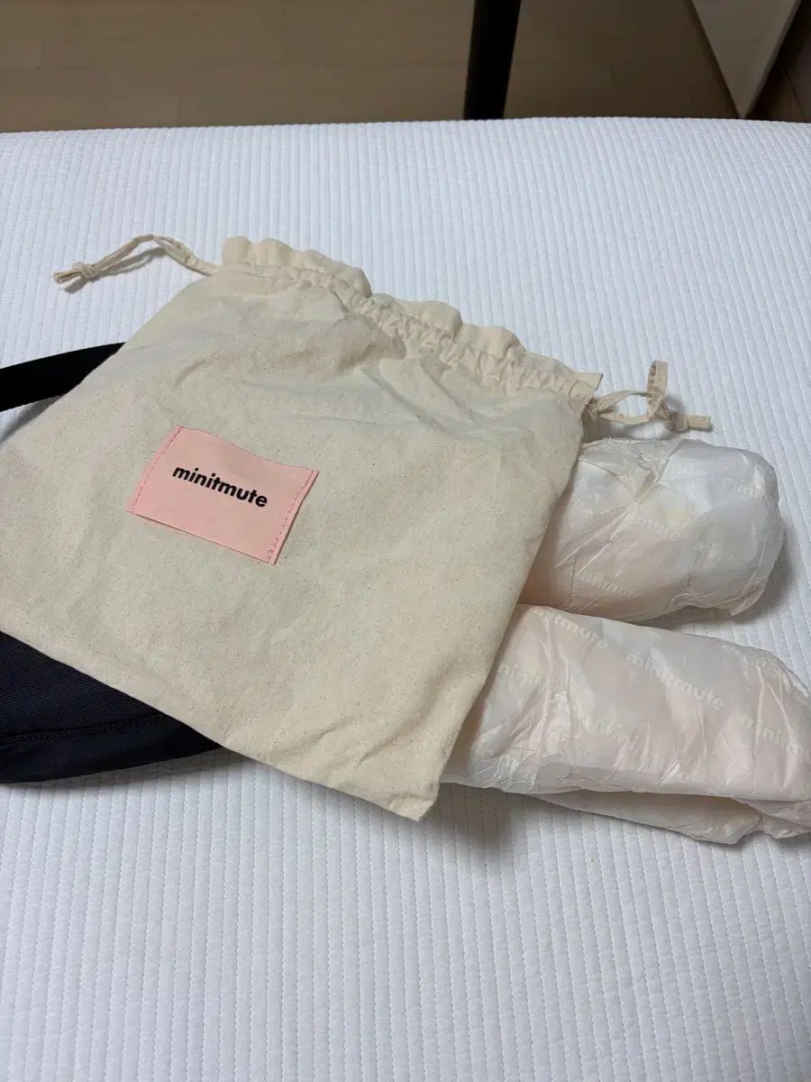 MINITMUTE クロウェスト ブラック DECORATOM_COM_BR