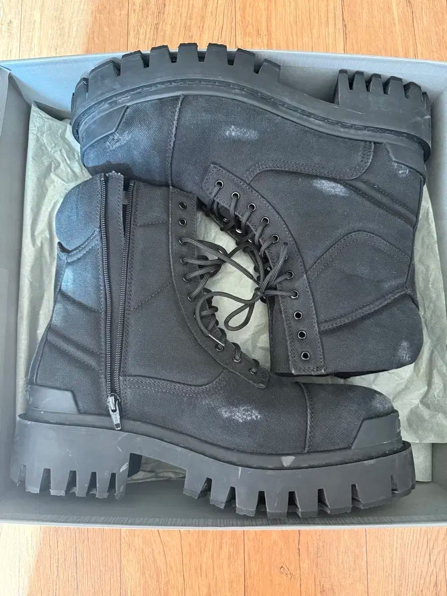 43 バレンシアガ コンバット ストライク ブーツ ブラック - メルカリ