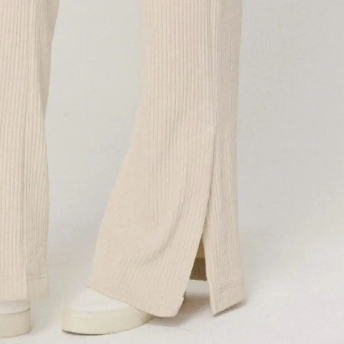 ナイロラ コーデュロイ