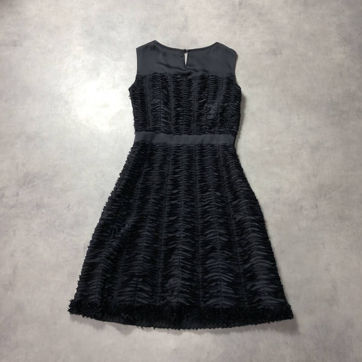 WH081○ANAYI：フリルドレス ○38○ 黒 アナイ ノースリーブワンピース