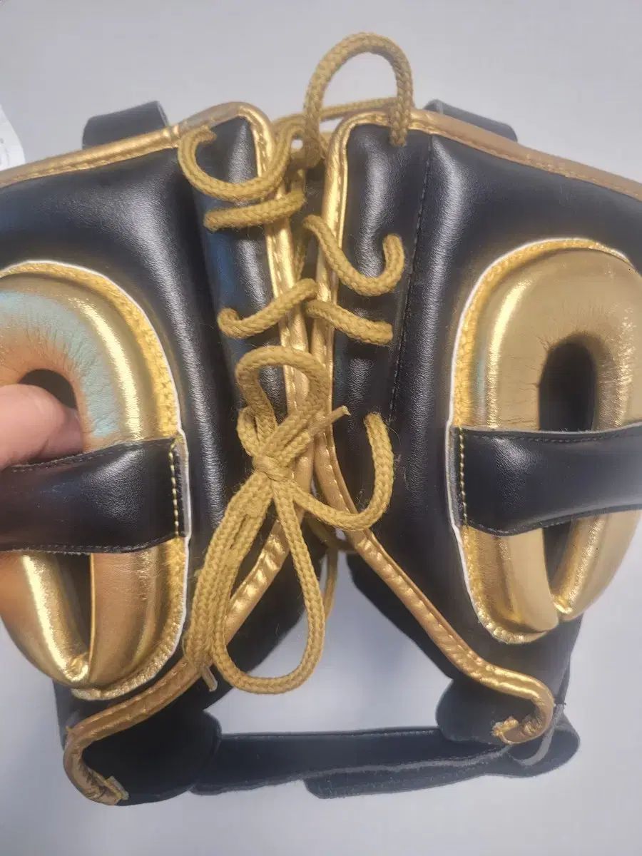 アディダス ボクシング ヘッドギア ブラック GOLD