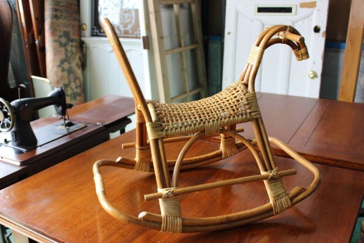 ロッキング 木馬