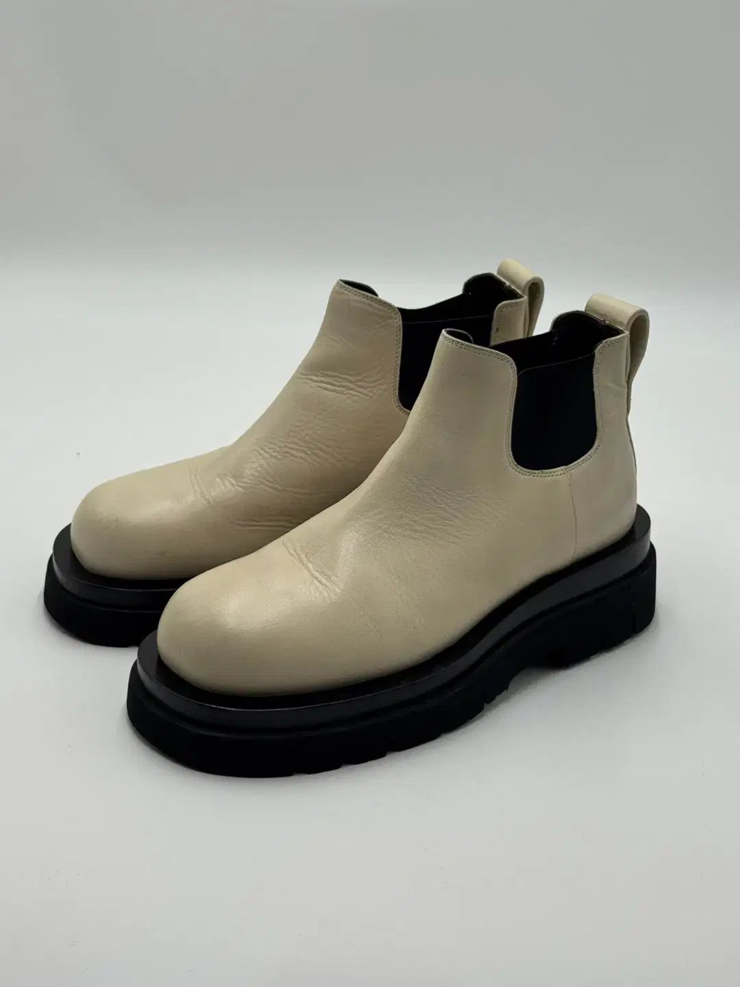 235 ボッテガ ヴェネタ ラグブーツ