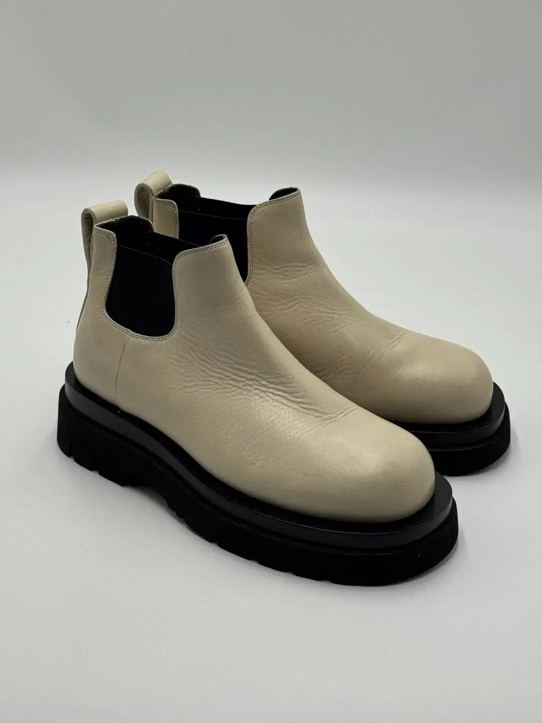 235 ボッテガ ヴェネタ ラグブーツ