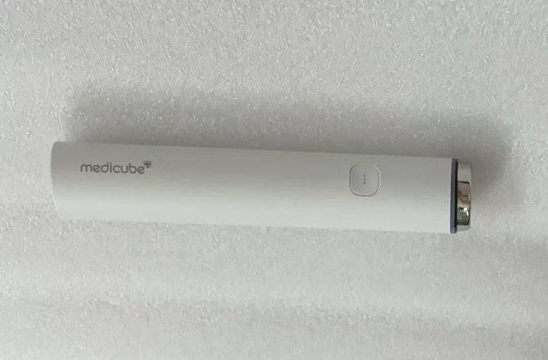 メディキューブ AGE-Rブースタープロ ミニ ホワイト 美顔器 8809876