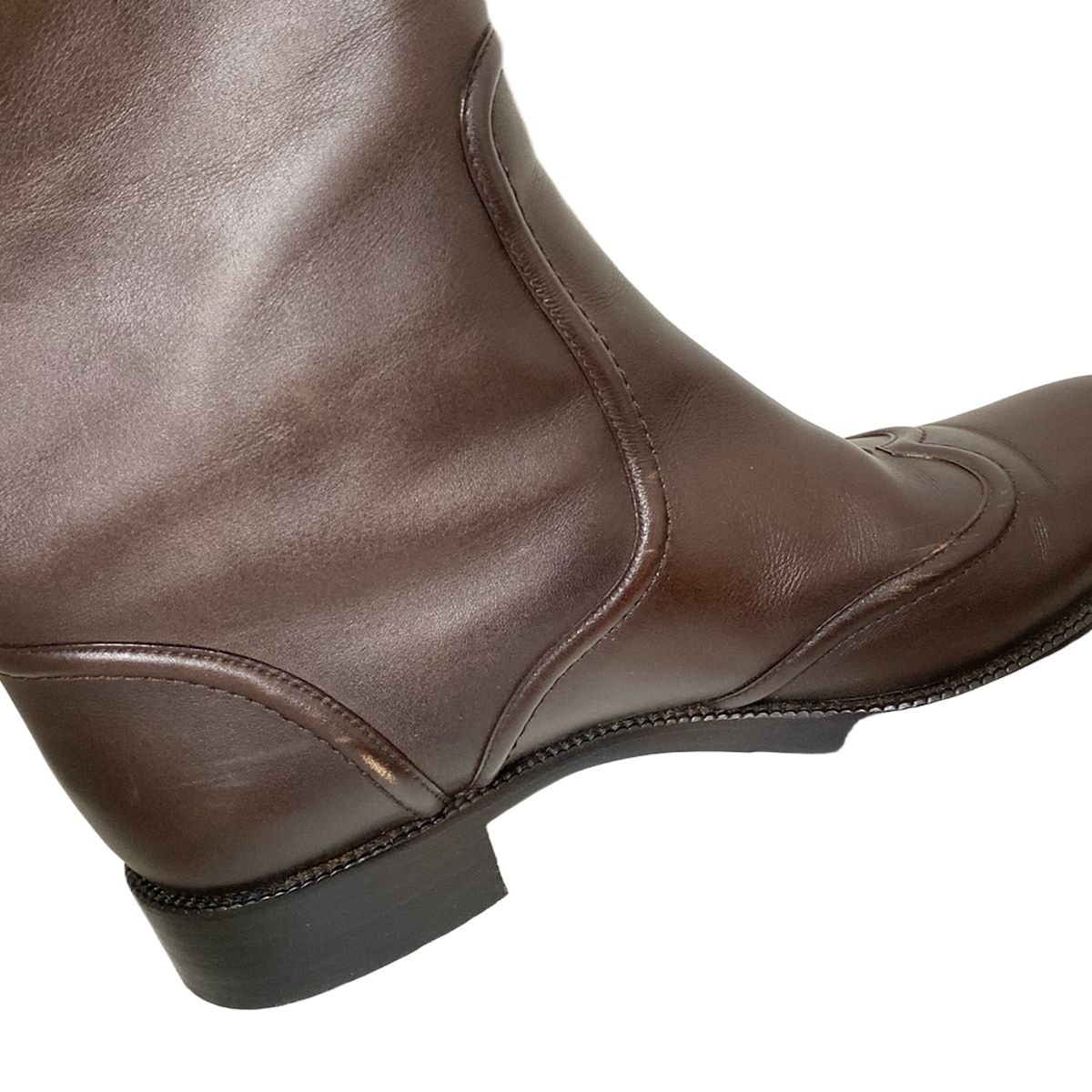 ダークブラウン