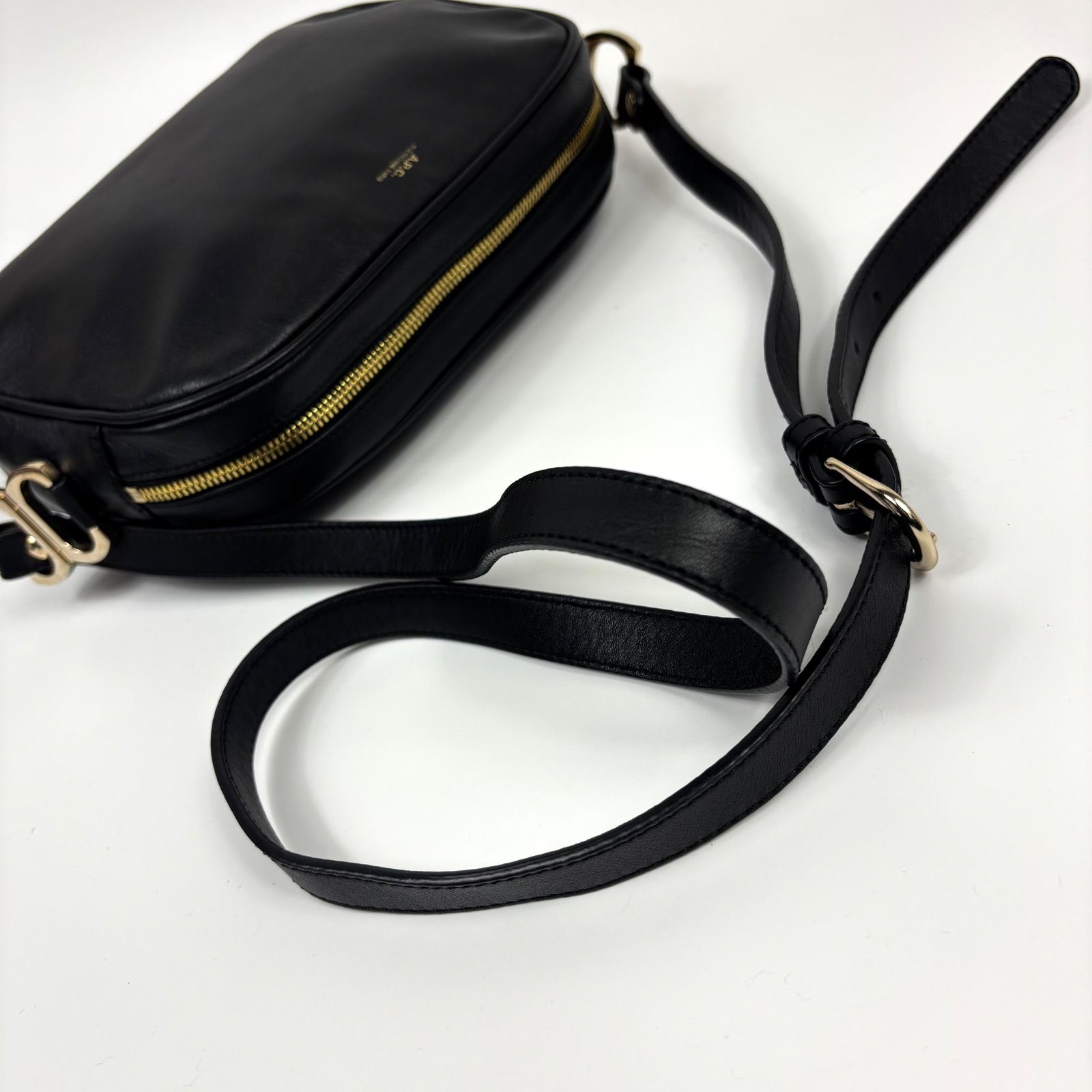 A.P.C. アーペーセー SAC BLANCHE ショルダーバッグ ポシェット 
