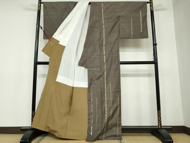 平和屋着物 本場大島紬 訪問着 駒刺繍 草花間道 金彩 正絹 DAAY5550ud