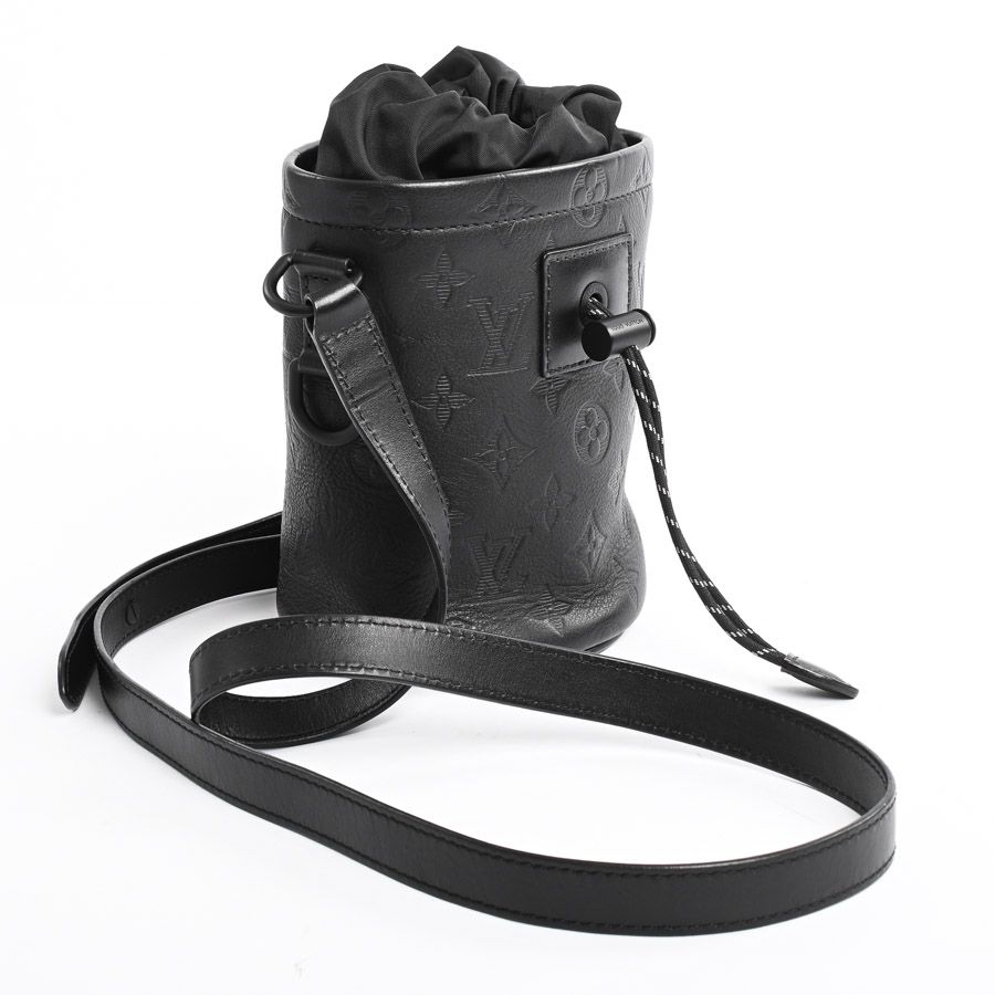 LOUIS VUITTON ルイヴィトン ショルダーバッグ チョークナノ M44628