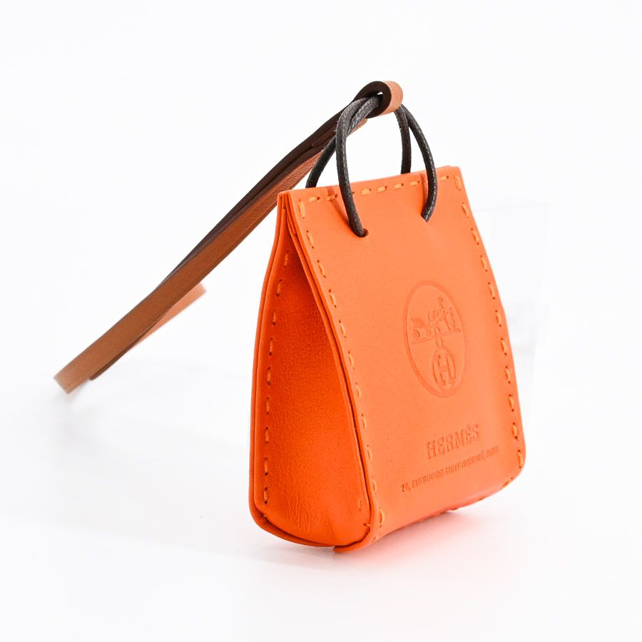 HERMES エルメス チャーム サックオランジュ - メルカリ