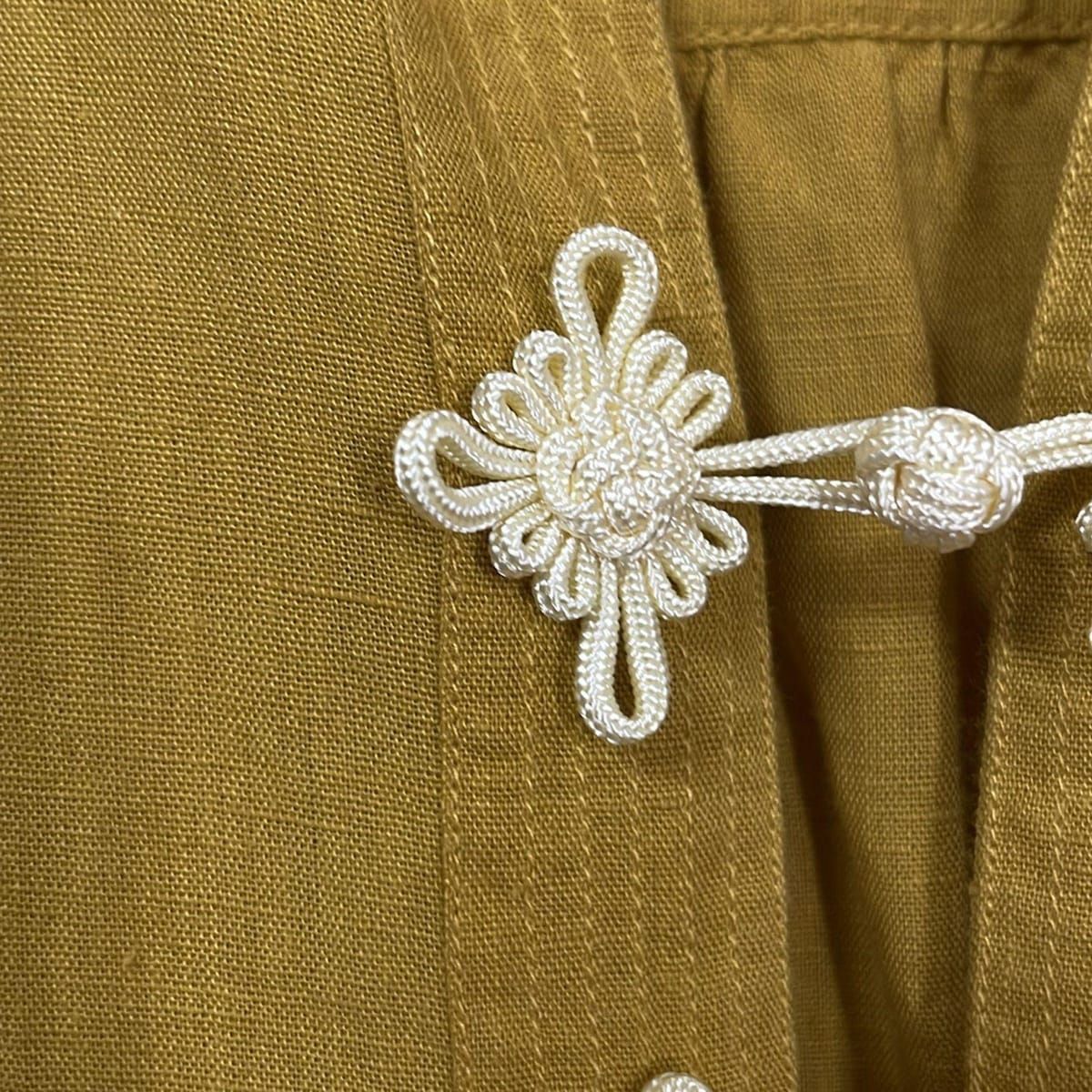 ダークイエロー