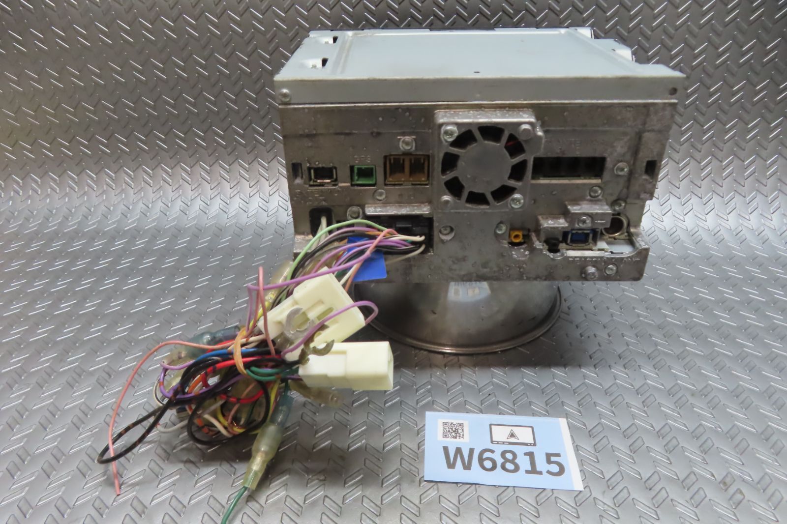 完動品保証付 W6815 カロッツェリア メモリーナビ AVIC-MRZ009 TV地デジフルセグ内蔵 Bluetooth内蔵 TV視聴OK ロック解除済