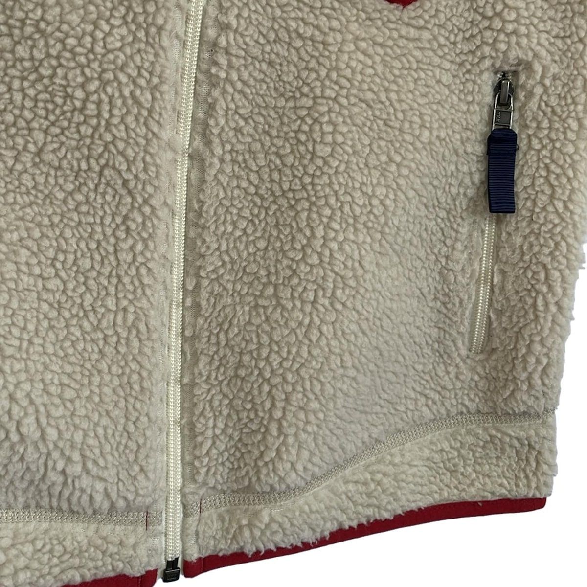 - アイボリー×レッド