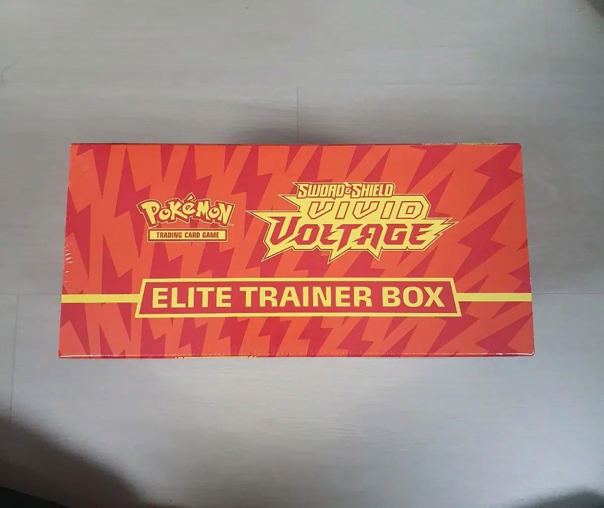 英文版 ポケットモンスター Vivid Voltage エリートトレーナー ボックス