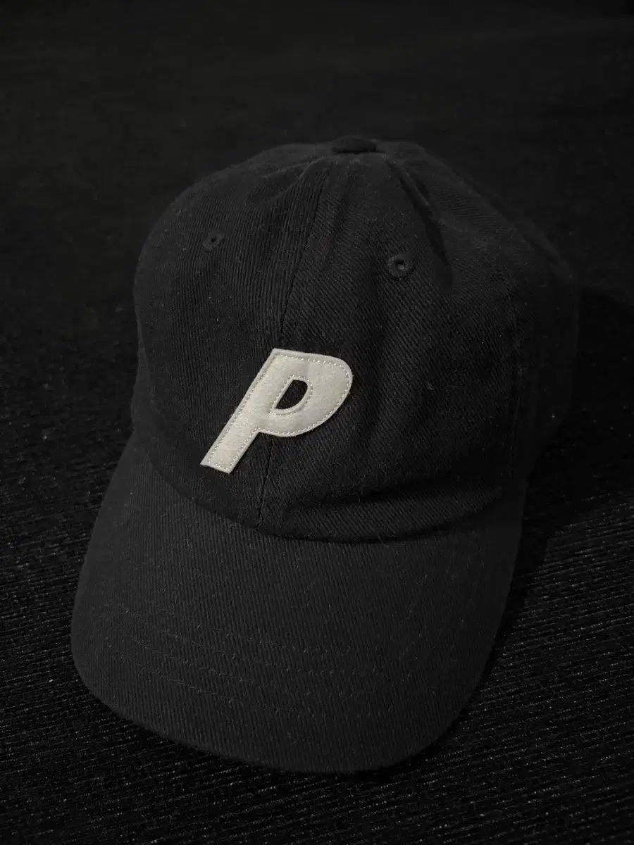 パレス Palace P ロゴ ベースボールキャップ ブラック