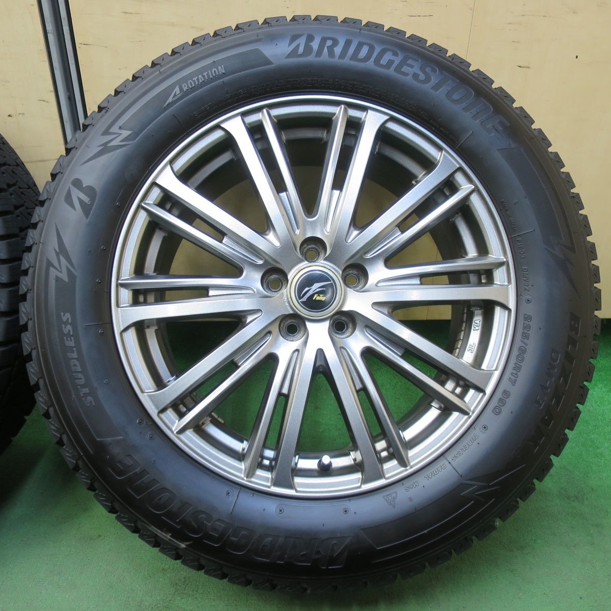  バリ溝 22年 9 5分 フォレスター XV 等 225 60 R 17 スタッドレス ブリヂストン ブリザック DM V 3 Fang ファング 17インチ PCD 100 5 H 5103010イス 17インチ タイヤ ホイールセット