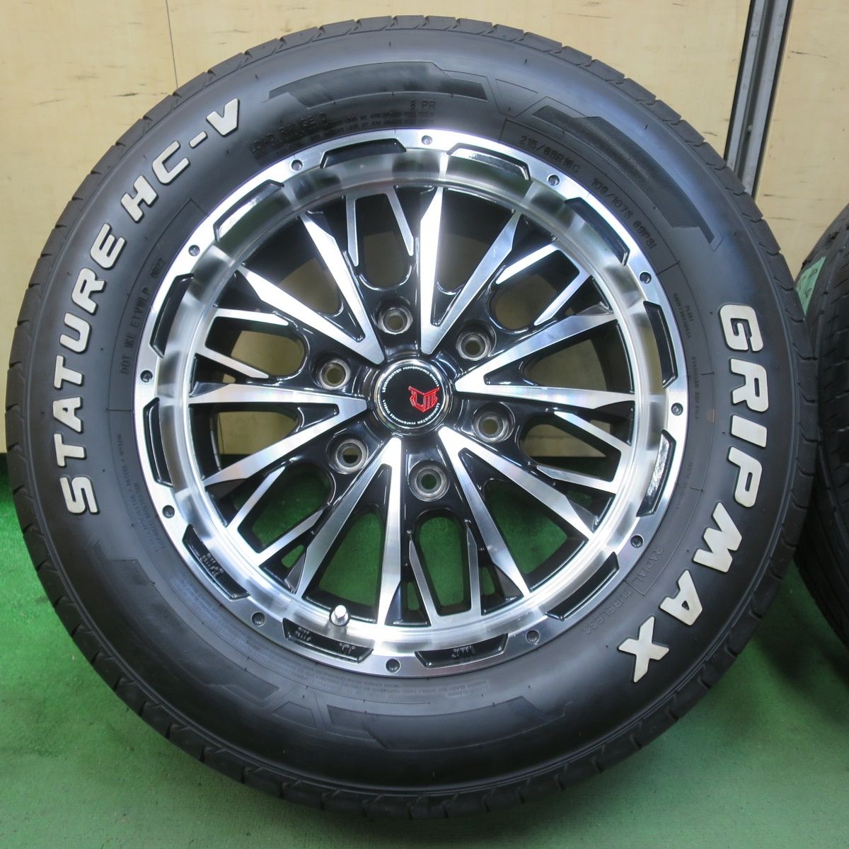 バリ溝 22年 キレイ 9分 LMG VASTIA 215 65 R 16 グリップマックス STATURE HC V ホワイトレター マイスター ヴァスティア PCD 139 7 6 H 5103012イノ