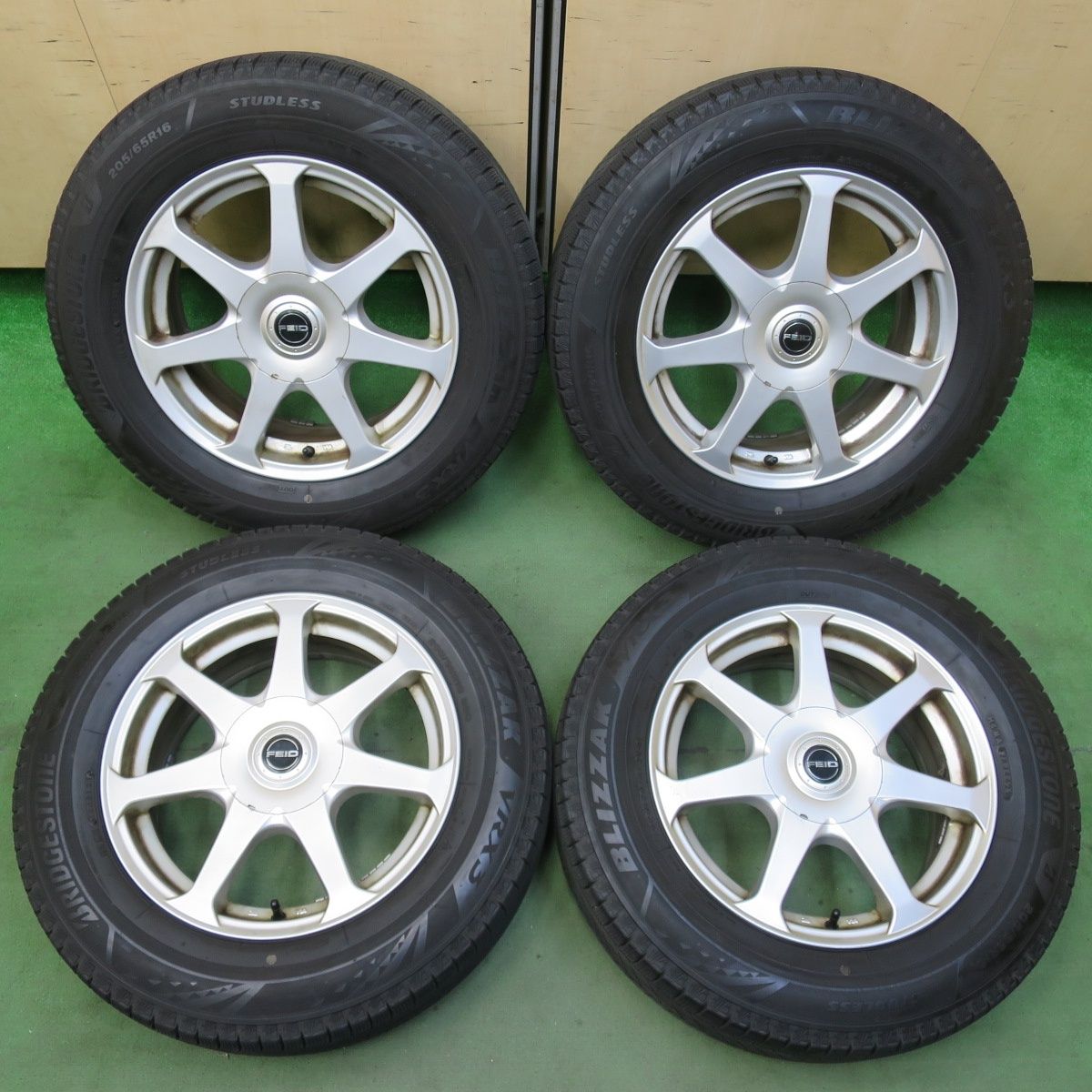 バリ溝 21年 9分 スタッドレス 205 65 R 16 ブリヂストン ブリザック VRX 3 FEID フェイド 16インチ PCD 100 114 5 H マルチ 5103015イス