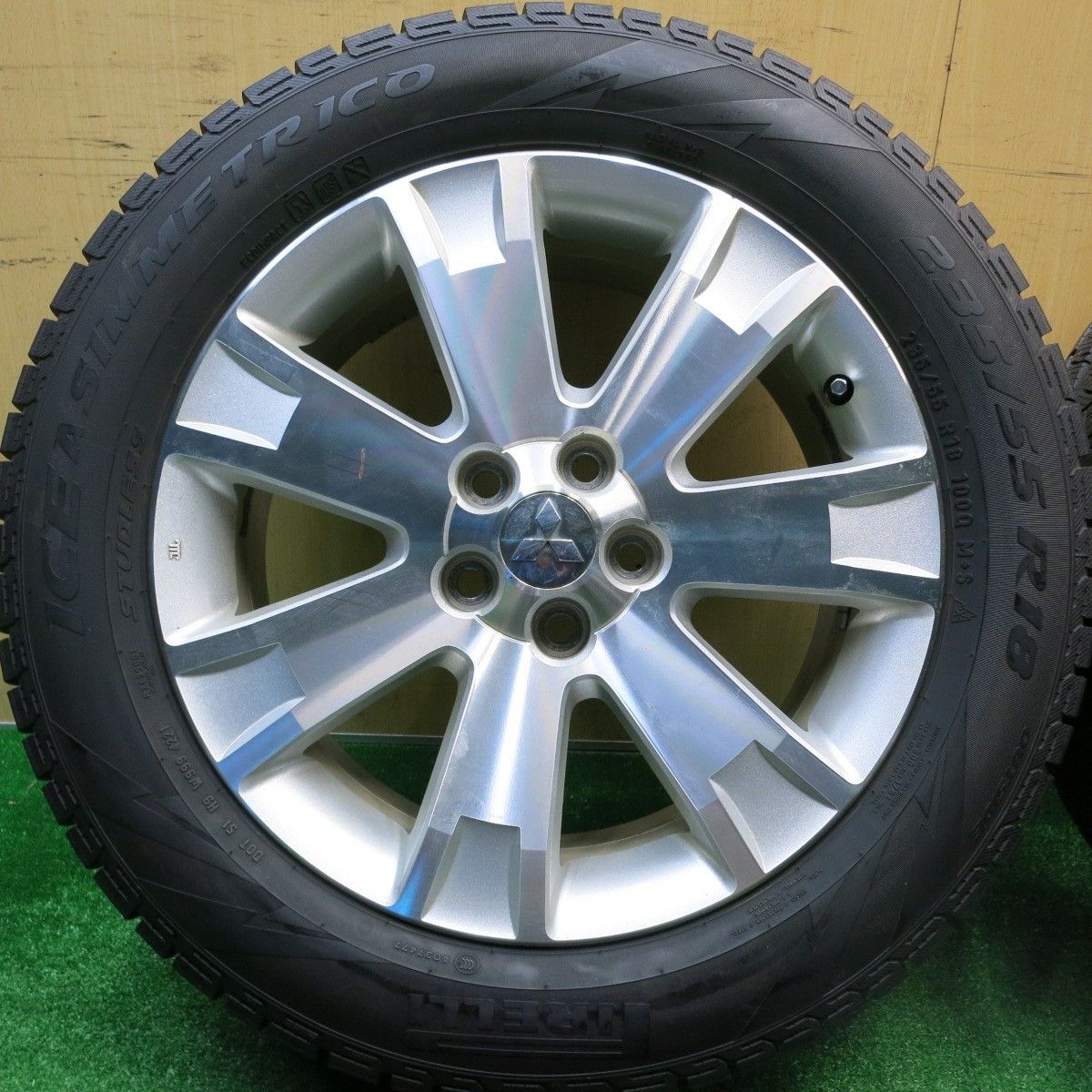  バリ溝 21年 9 5分 三菱 デリカ D 5 235 55 R 18 スタッドレス ピレリ アイスアシンメトリコ 18インチ PCD 114 3 H ス 18インチ タイヤ ホイールセット