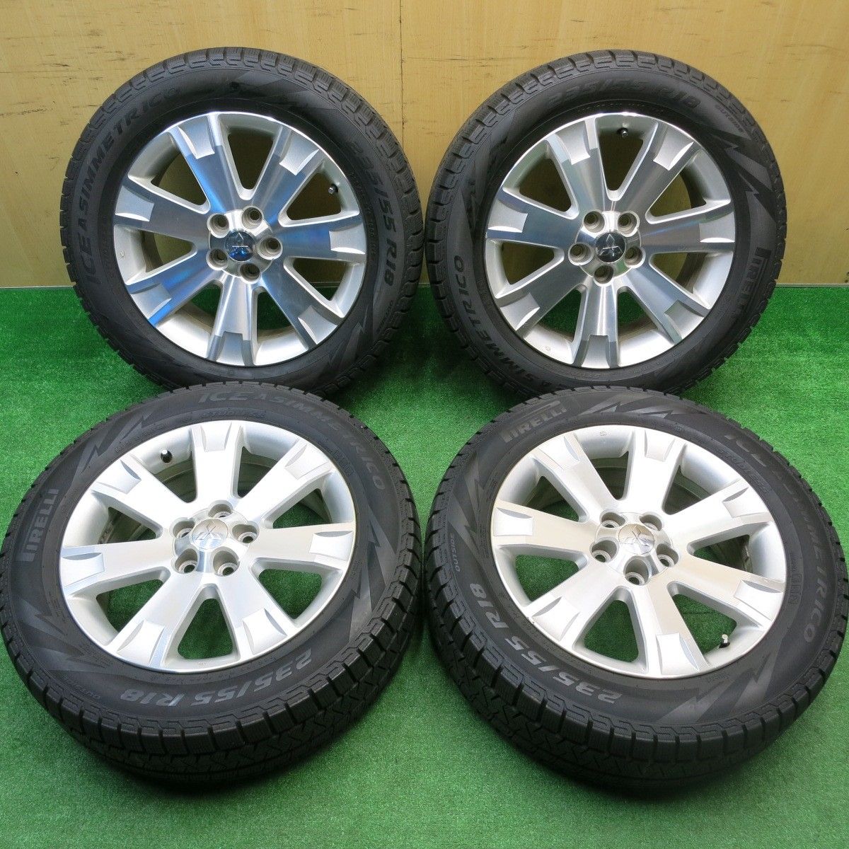 バリ溝 21年 9 5分 三菱 デリカ D 5 235 55 R 18 スタッドレス ピレリ アイスアシンメトリコ 18インチ PCD 114 3 H ス