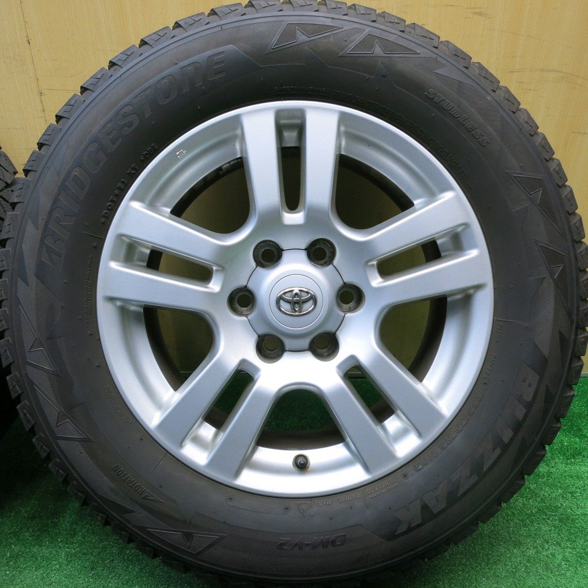 バリ溝 8 5分 トヨタ 150系 ランクル プラド 265 60 R 18 スタッドレス ブリヂストン ブリザック DM V 2 18インチ PCD 139 7 6 H ス