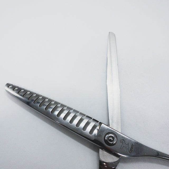 トリミングシザー