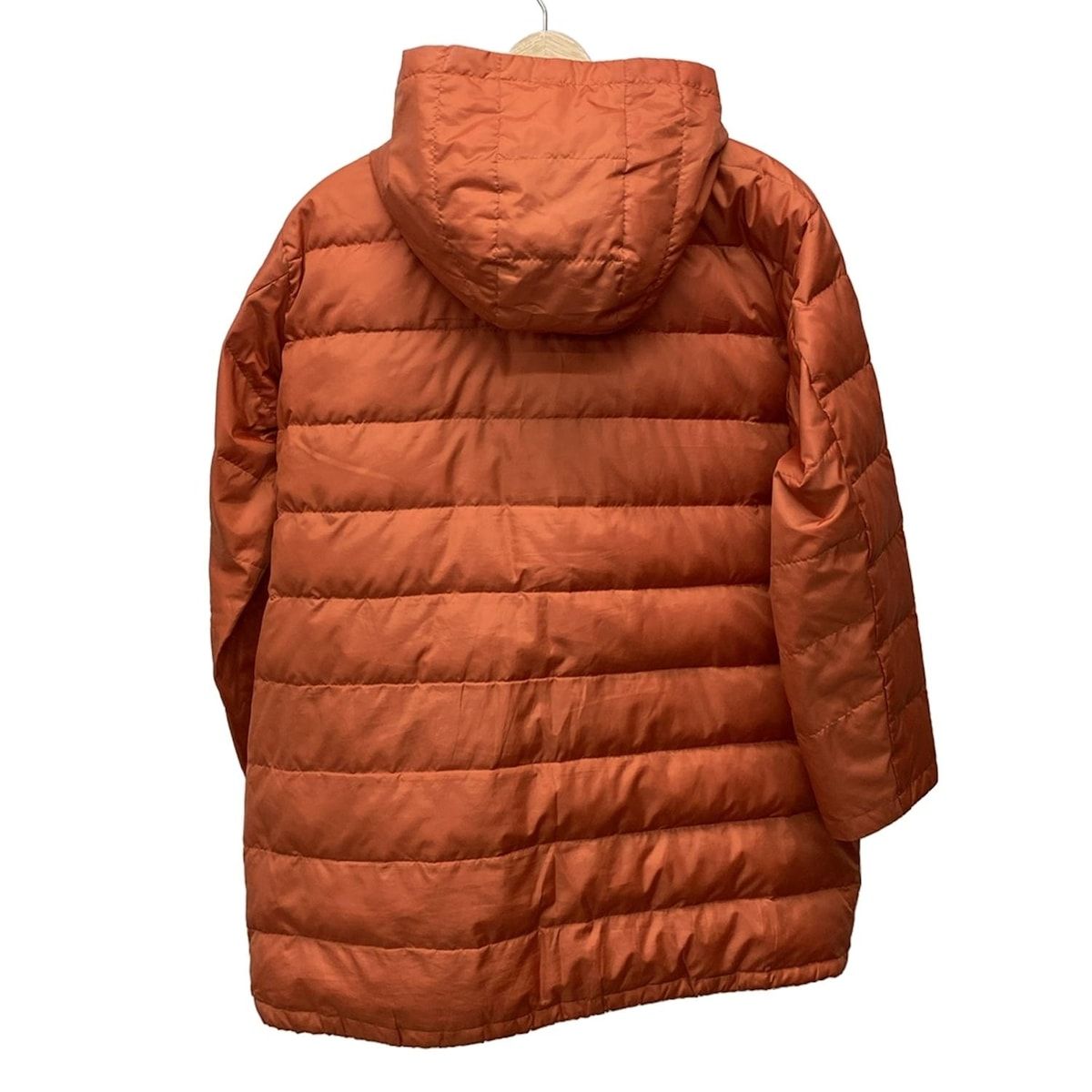 me ISSEY MIYAKE ミー イッセイミヤケ ダウンコート レディース - オレンジ 長袖 冬