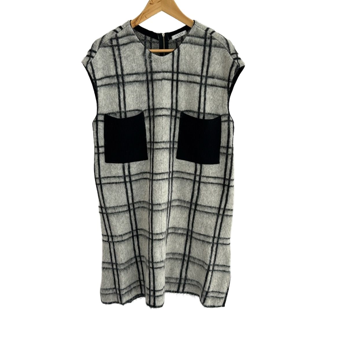 ADORE アドーア ワンピース サイズ38 M レディース - 白×黒 クルーネック 半袖 ひざ丈 チェック柄 ニット