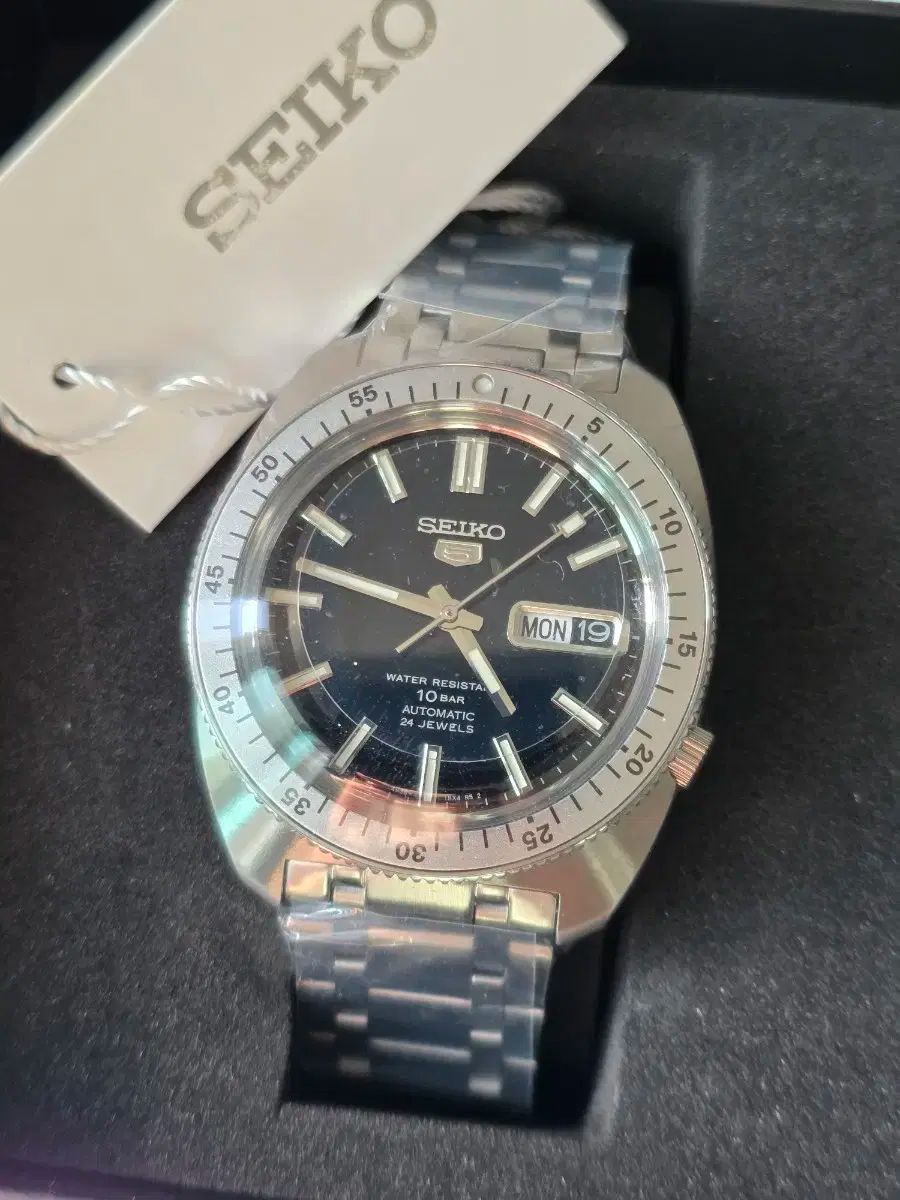 SEIKO 5 スポーツ SRPL 93 モデル ジーン ランツ ブラック 靴