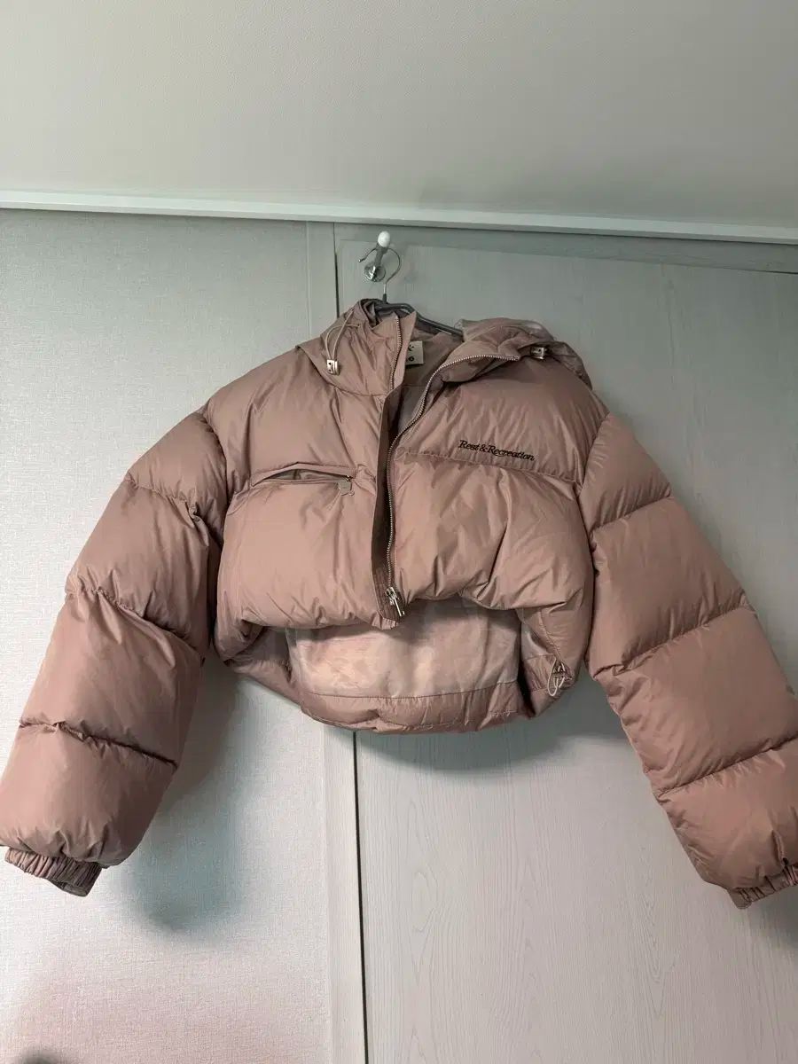 レストアンドレクリエーション クロップドダウン