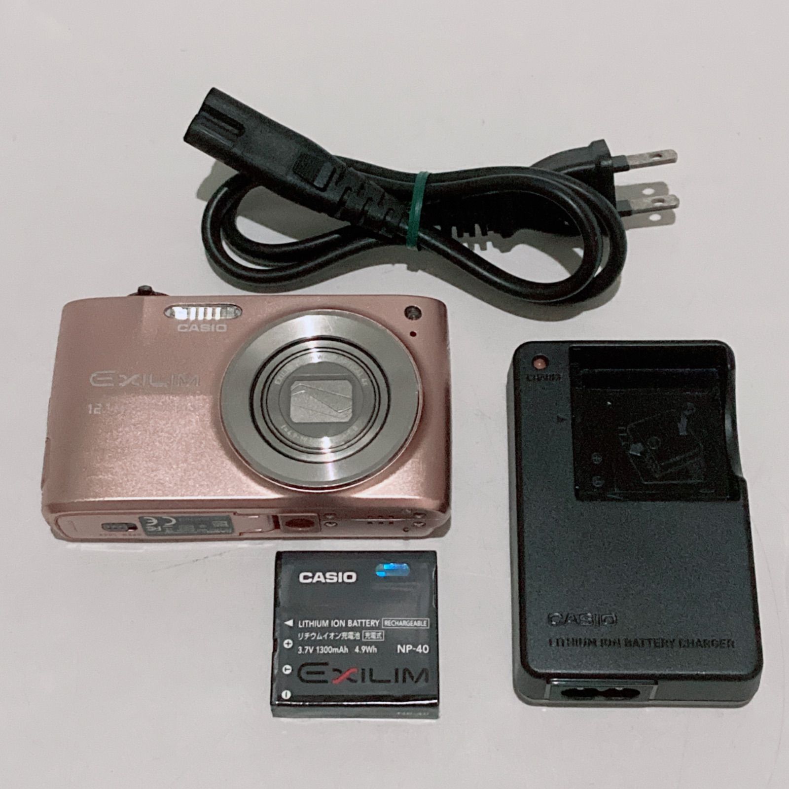 カシオ コンパクトデジタルカメラ