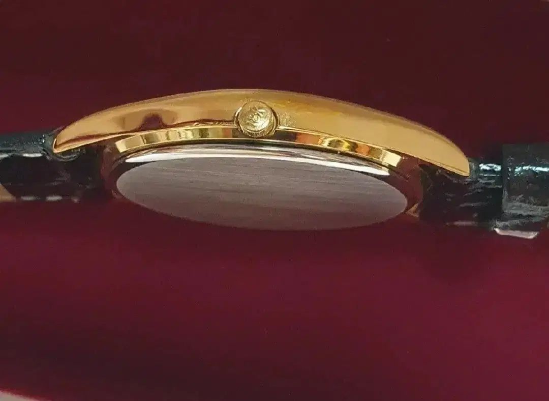 韓国大統領鳳凰徽章時計 18 Kクラウン