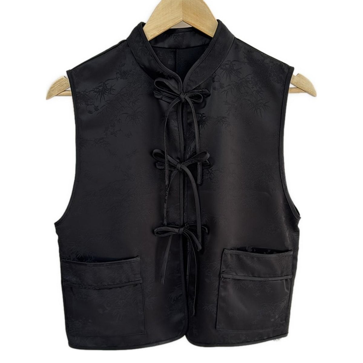 VIVIENNE TAM ヴィヴィアンタム ベスト サイズ38 M レディース - 黒 サテンジャガード パンダ