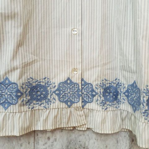 ホワイト グレー