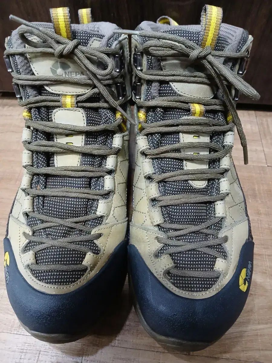 NEPA ネパ 登山靴 トレッキングシューズ 260mm
