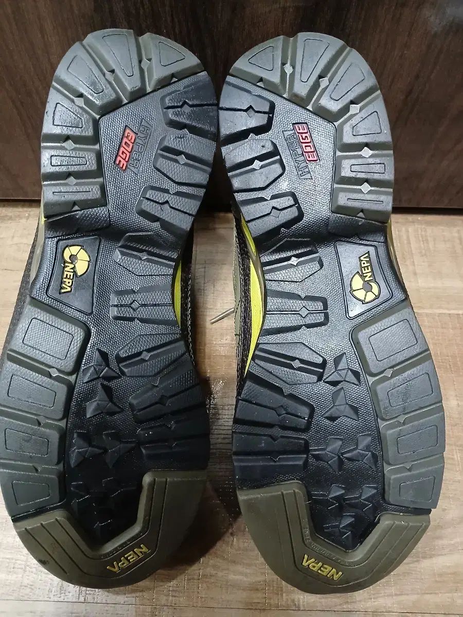 NEPA ネパ 登山靴 トレッキングシューズ 260mm OLIVEOS_COM_TR