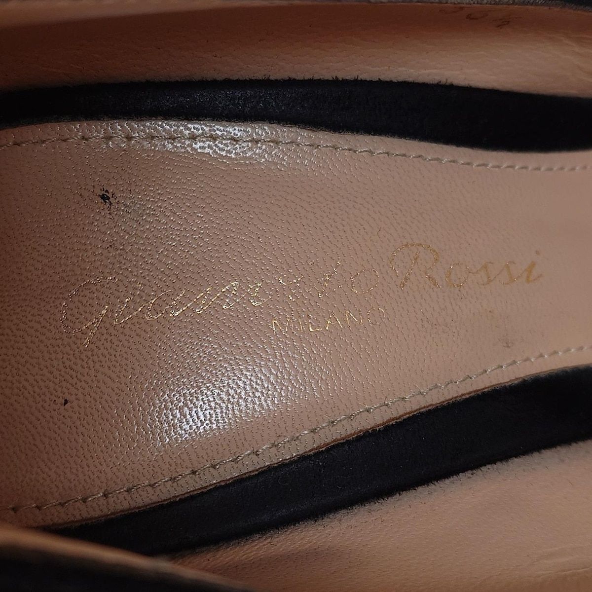 ロッシ パンプス