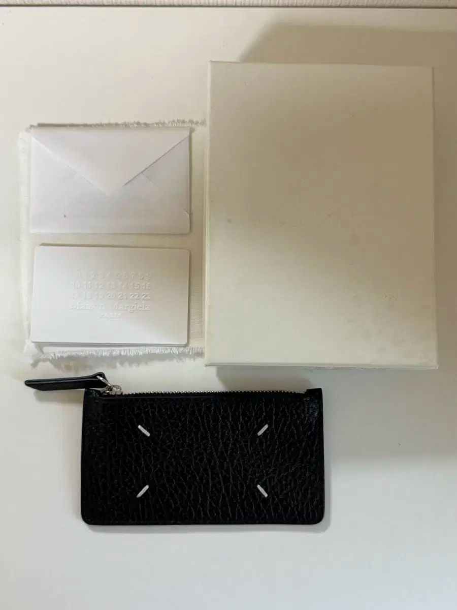 メゾンマルジェラ カード ジッパー財布