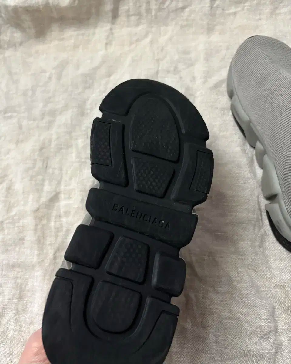 バレンシアガ キッズ