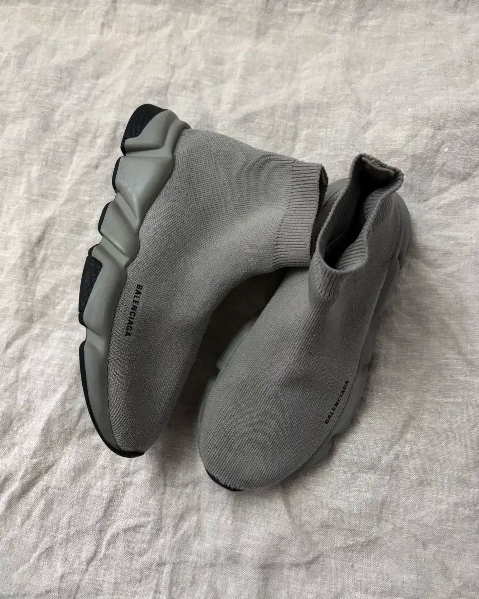 190サイズ バレンシアガ キッズ スピード ランナー グレー