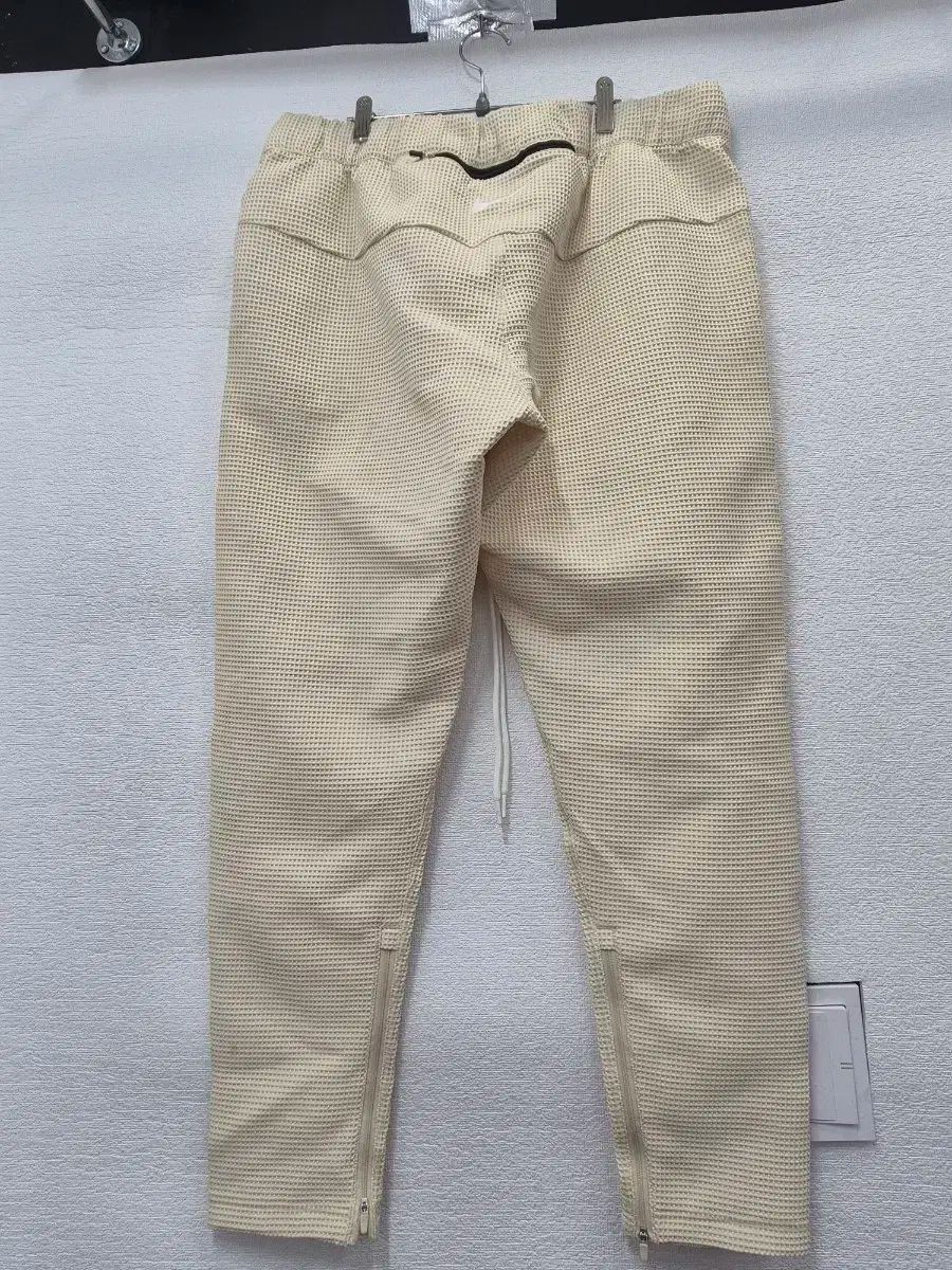 トラック パンツ