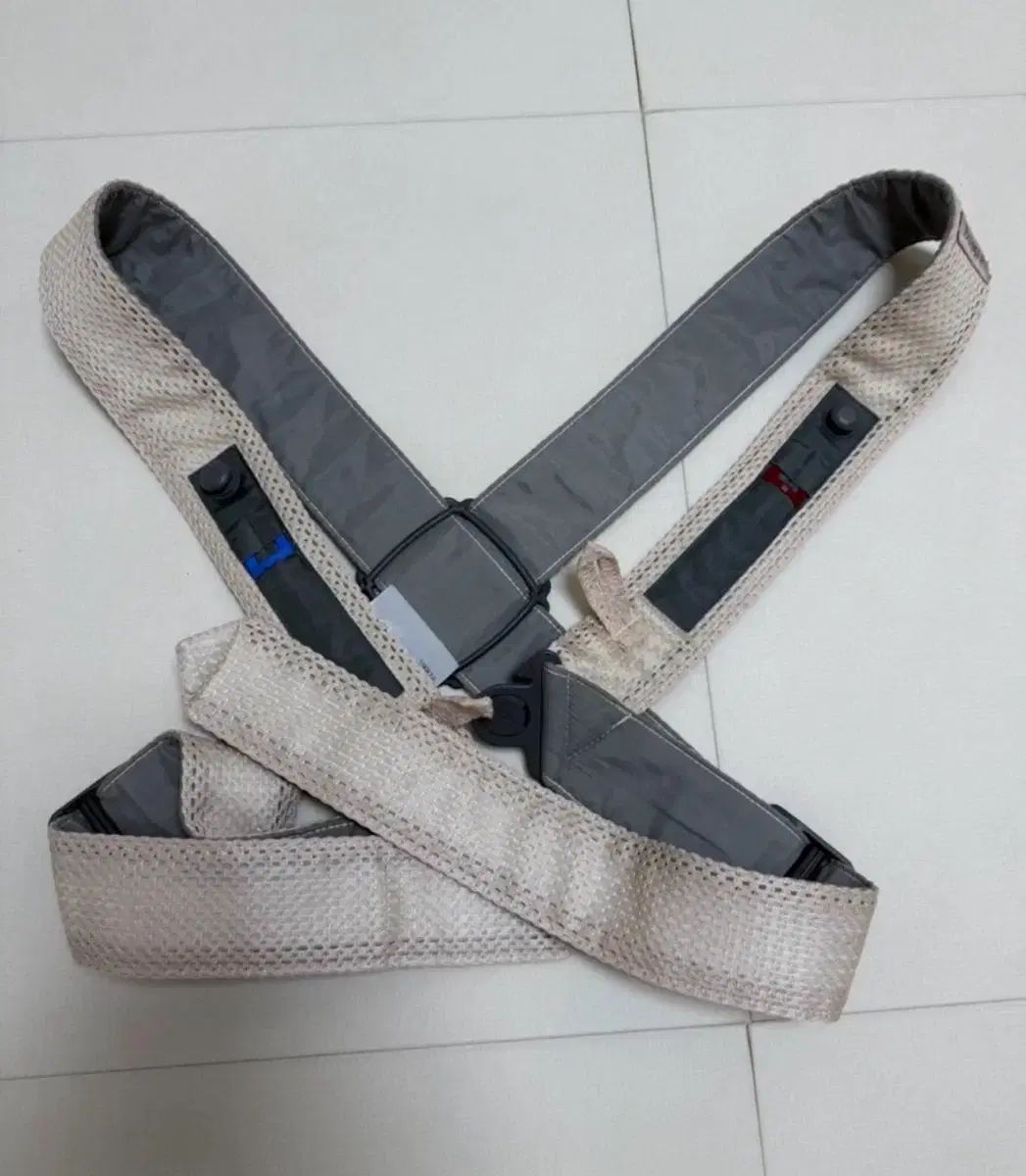 赤ちゃん ミニ フェアリーピンク メッシュ ベビーキャリア