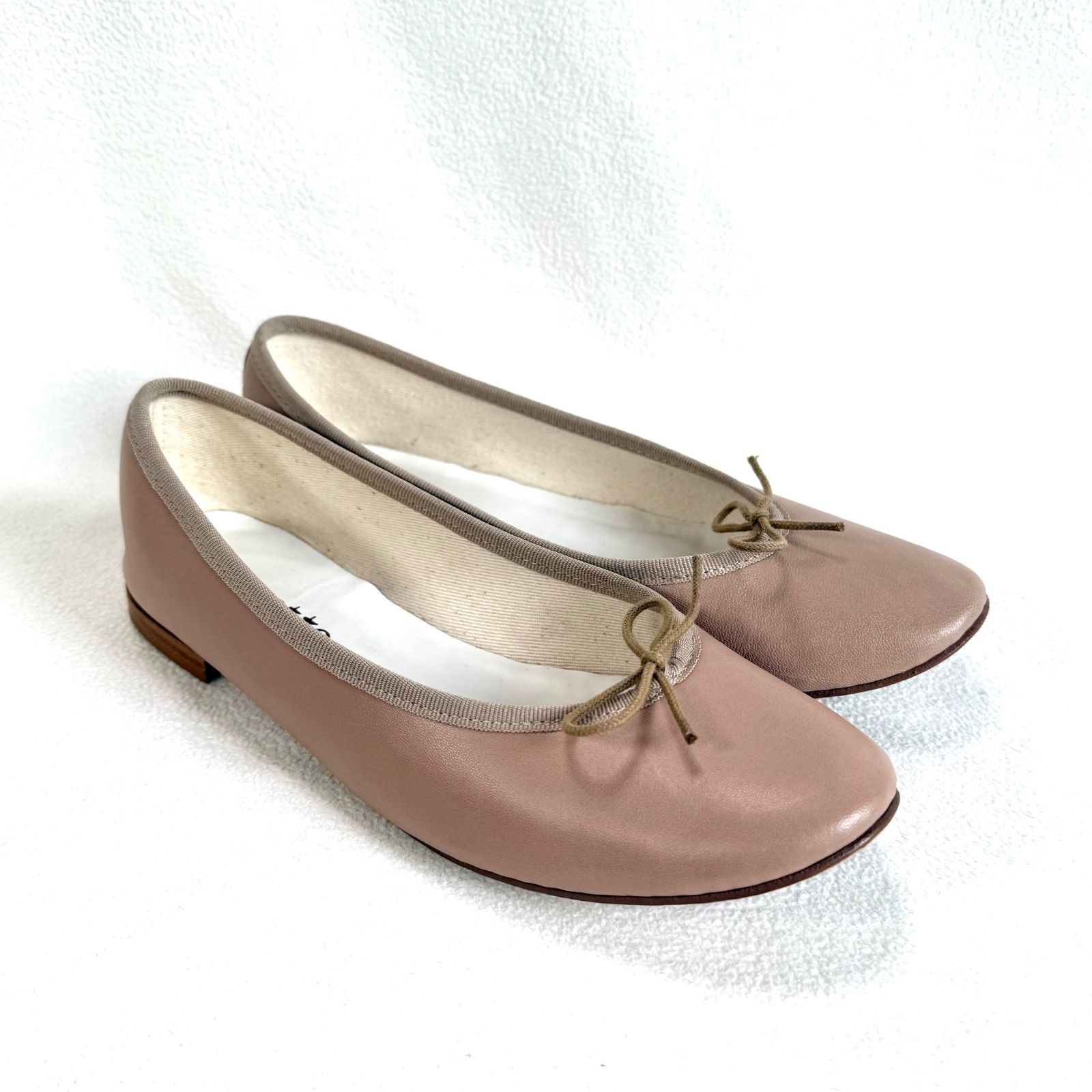 美品‼︎レペットシューズ38 極美品✨レペット レザー フラット バレエシューズ グレーベージュ 38