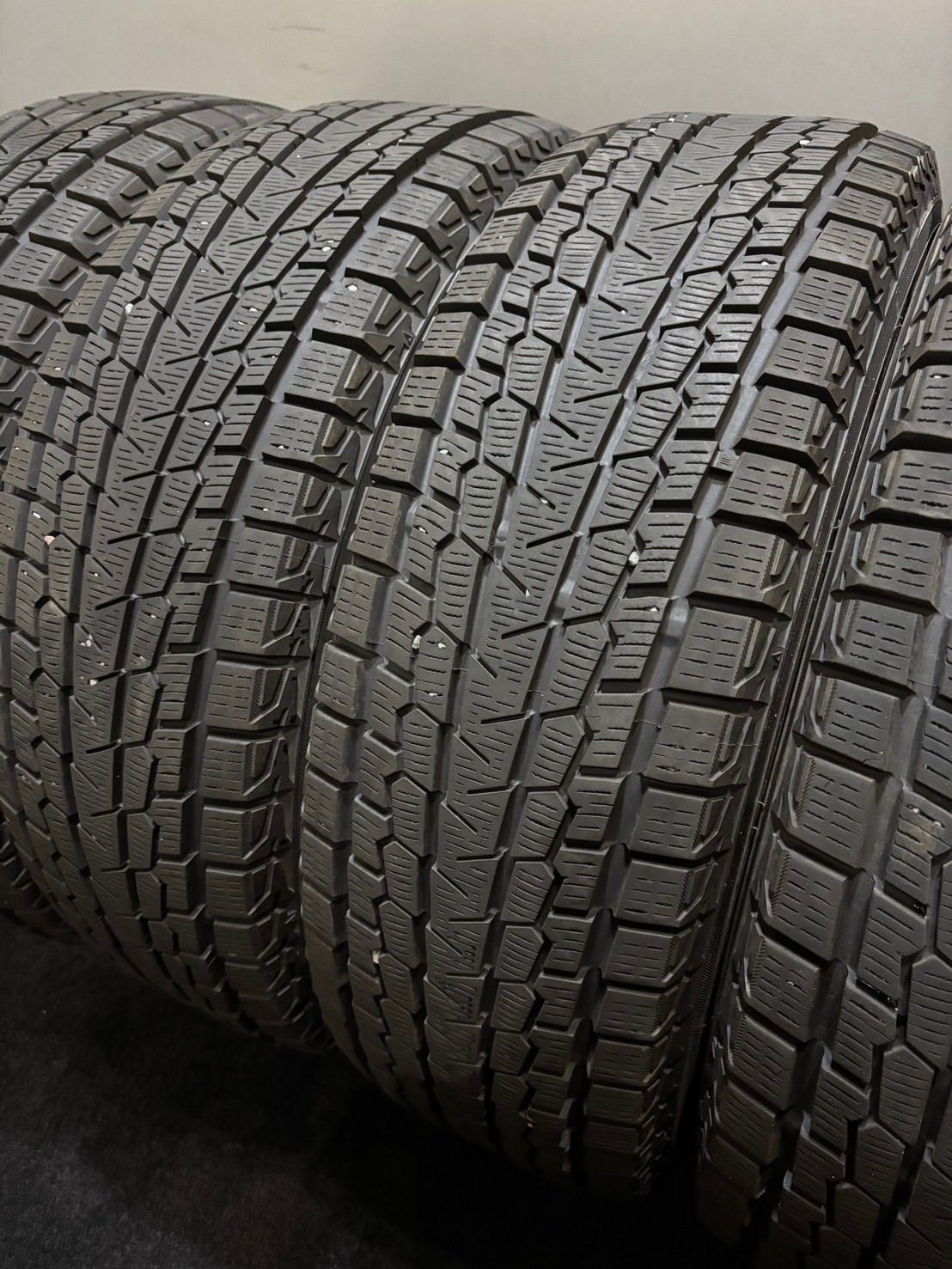 205 70 R 15 ice GUARD G 075 20年製 スタッドレス 4本 ヨコハマ アイスガード ジムニー シエラ 4 K 523