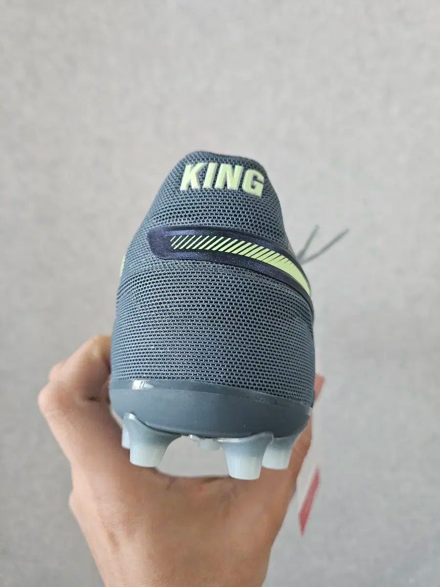 サッカーシューズ